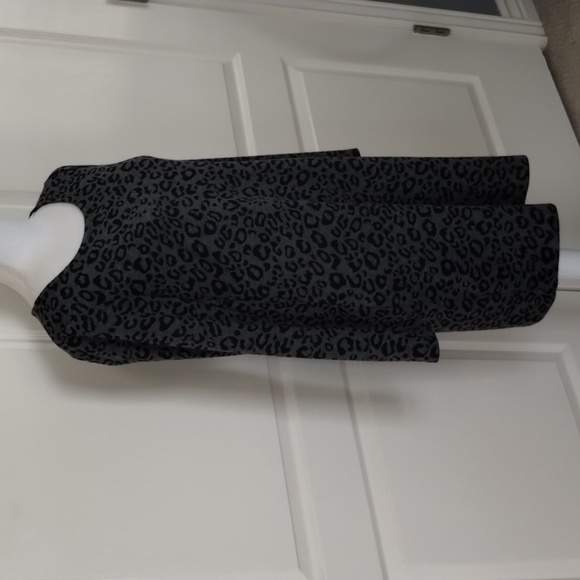 Banana Republic Dress Size 8 Black Gray Leopard Print Dress Stretch Zip Back - Picture 4 of 9
